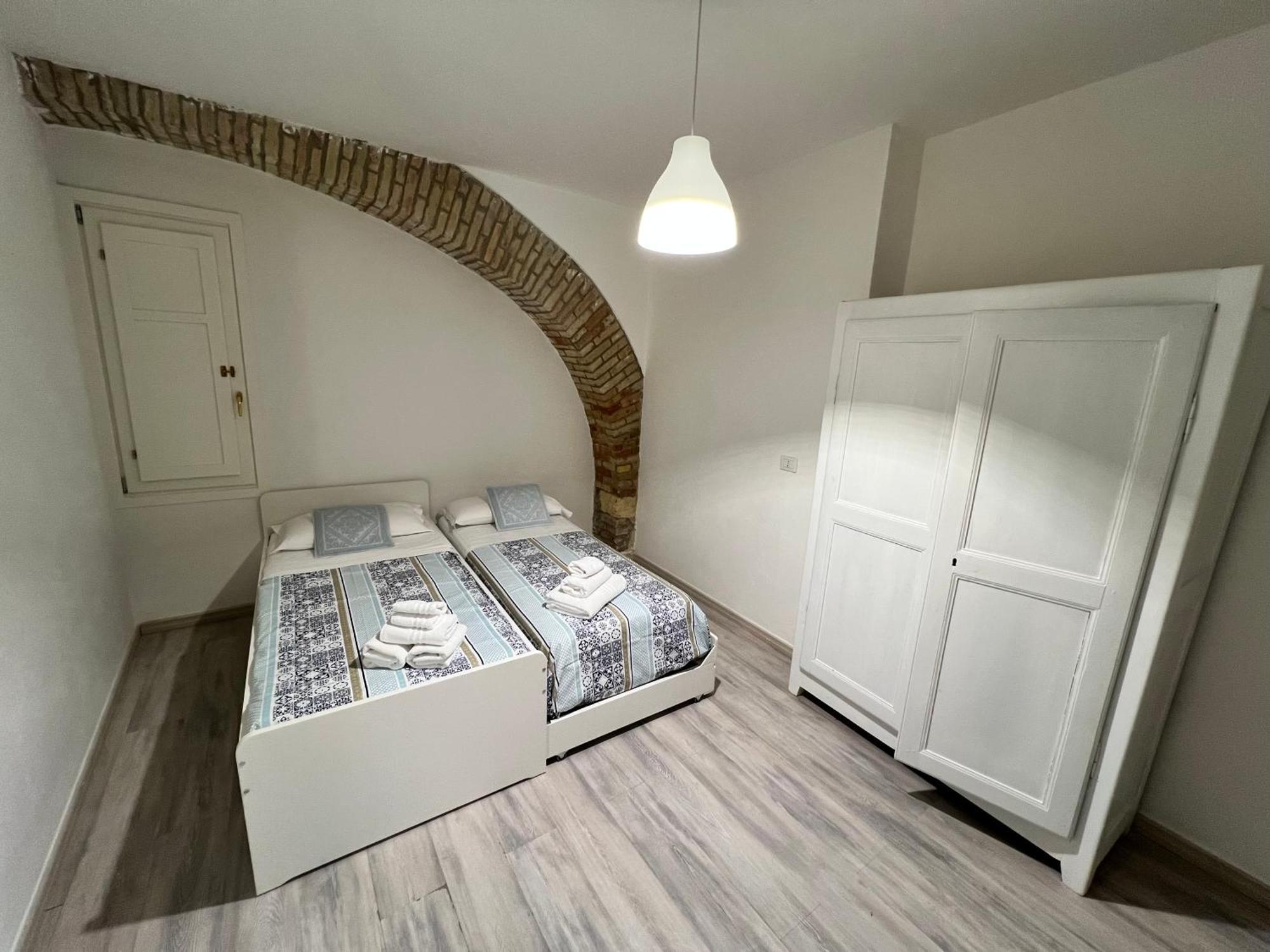 Sant Efisio Cagliari Suite エクステリア 写真