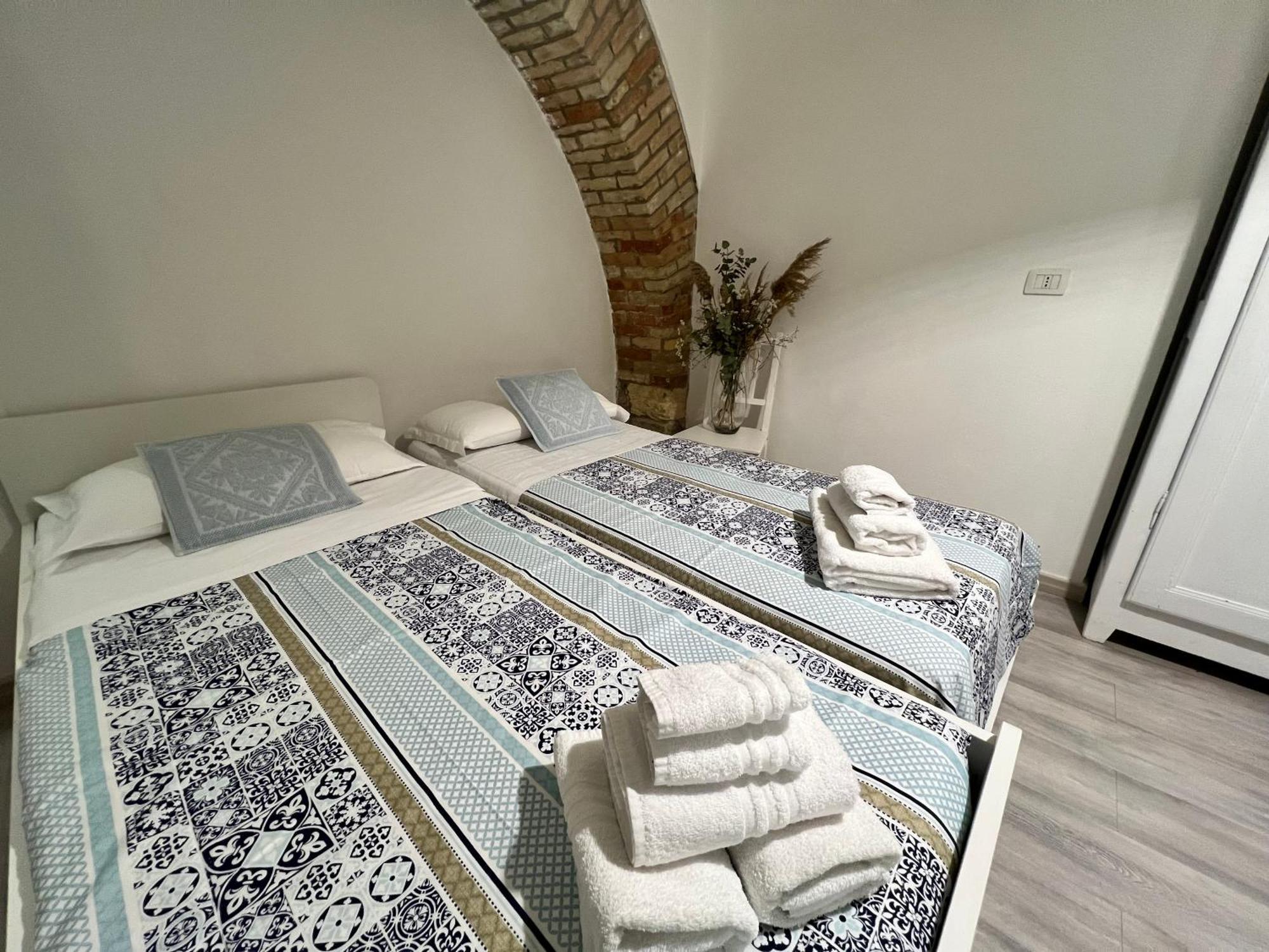 Sant Efisio Cagliari Suite エクステリア 写真